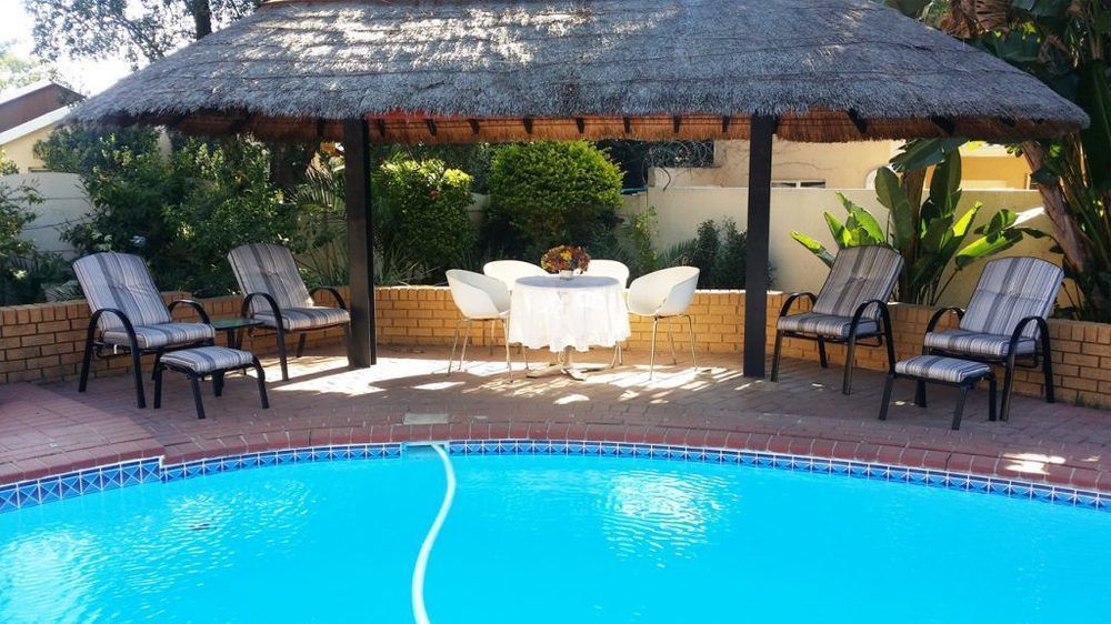 Sollunaa Guesthouse Sandton Exterior photo